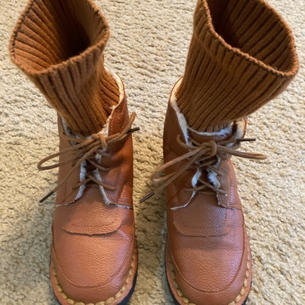Tan Faux Leather Lace Up Ankle Boots with Ribbed Knit‎ Sock Cuff size 5 Lining